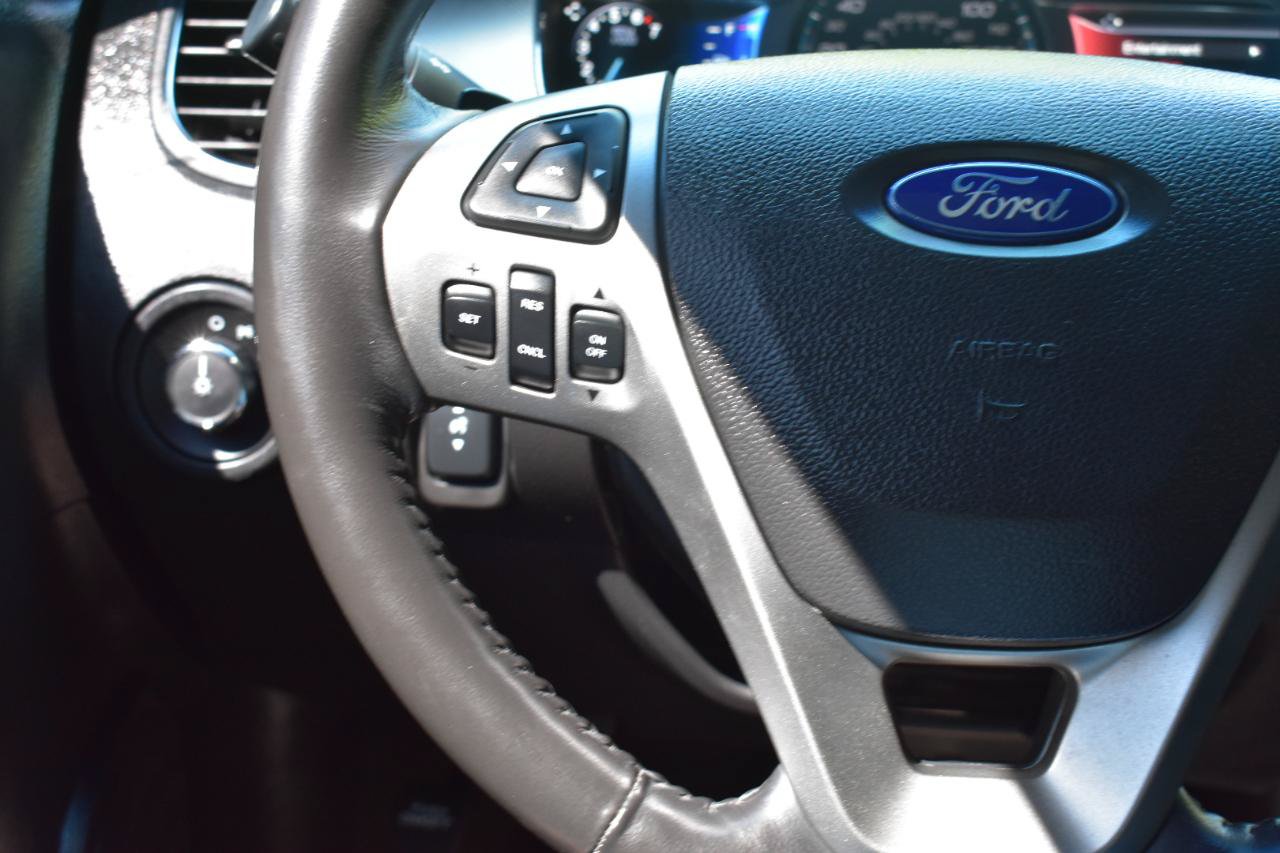 Used 2015 Ford Taurus SHO AWD/4WD image 31
