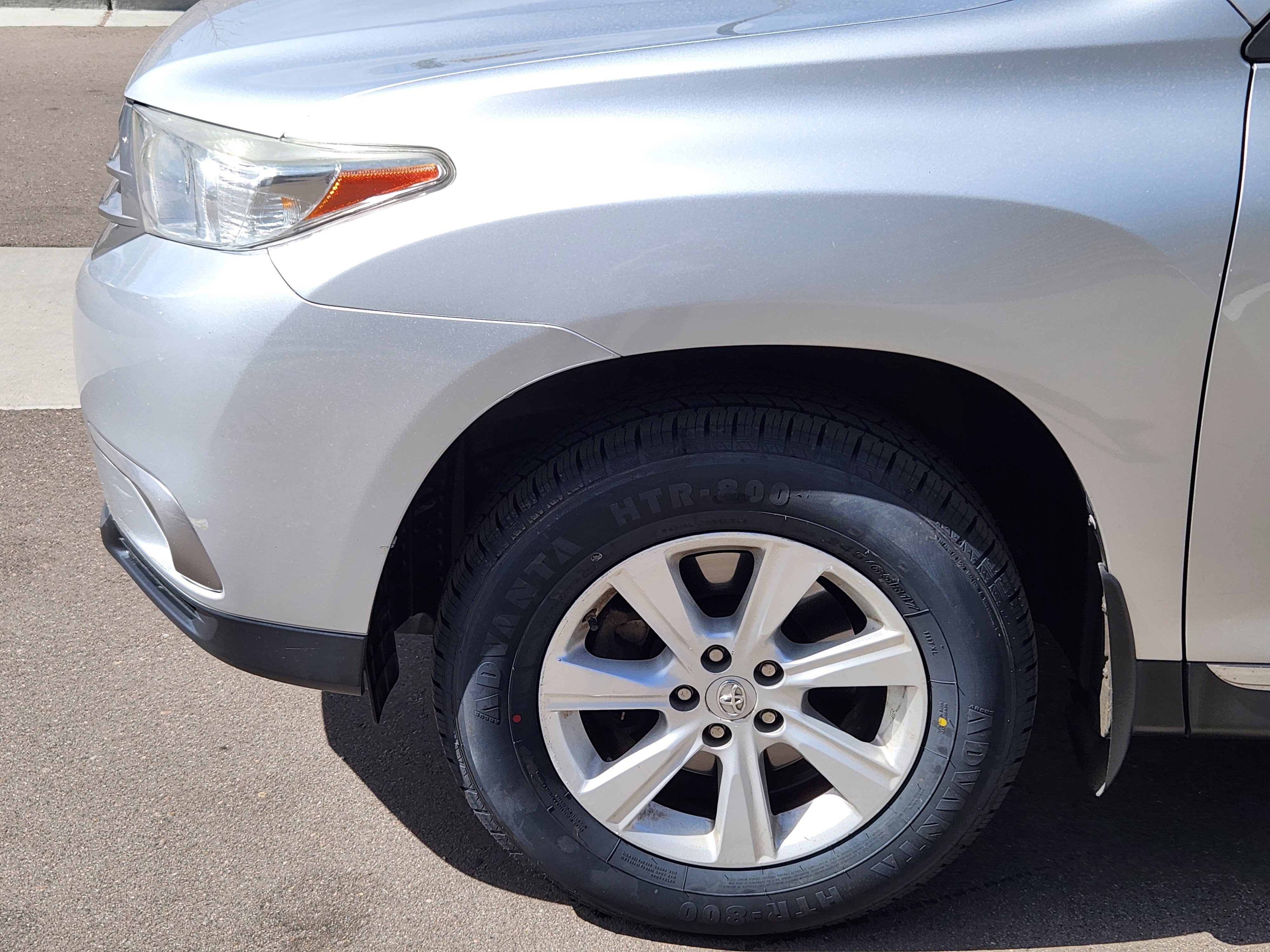 Used 2013 Toyota Highlander Plus image 8