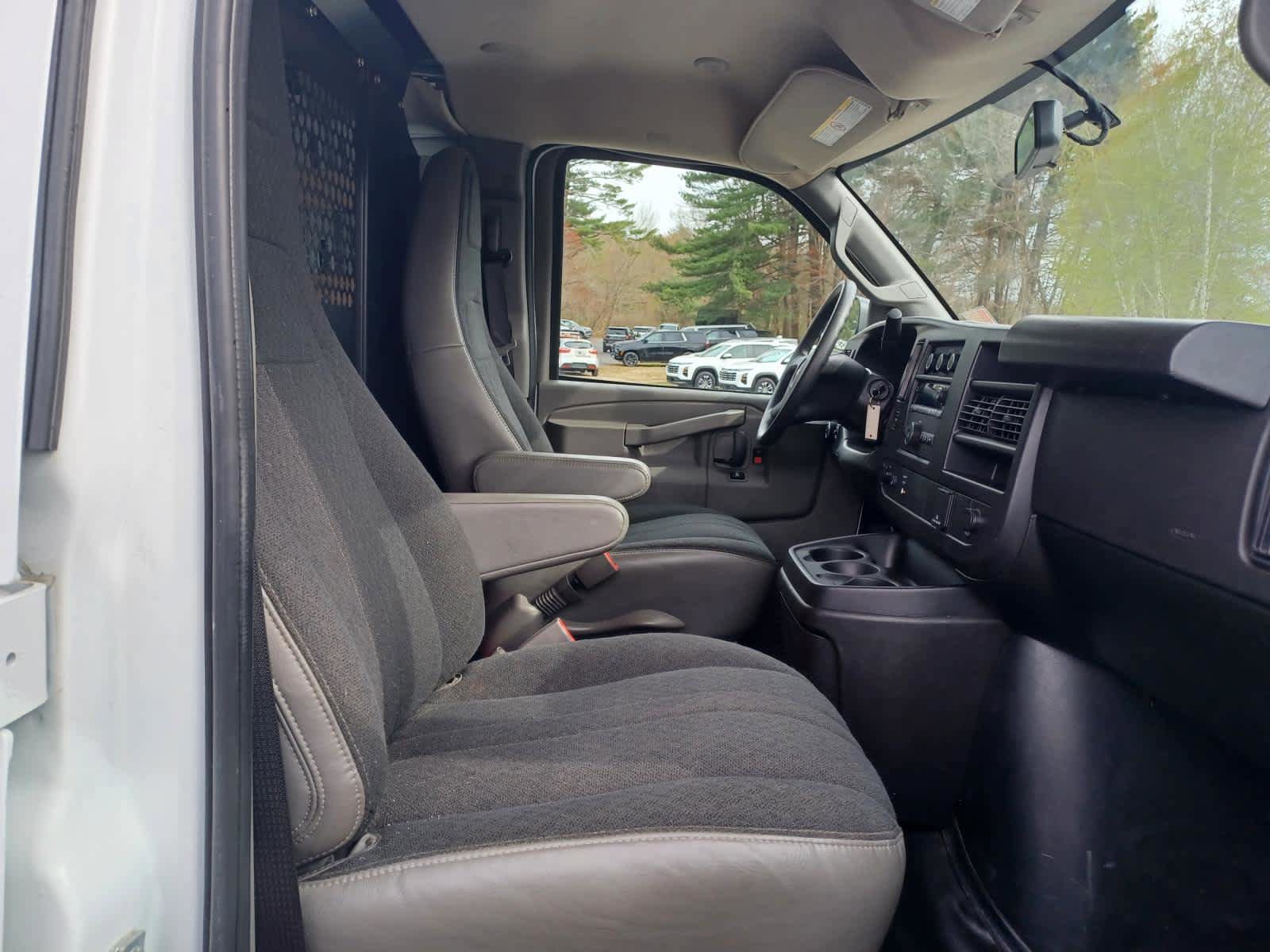 Used 2024 GMC Savana 2500 w/ Driver Convenience Package RWD image 16