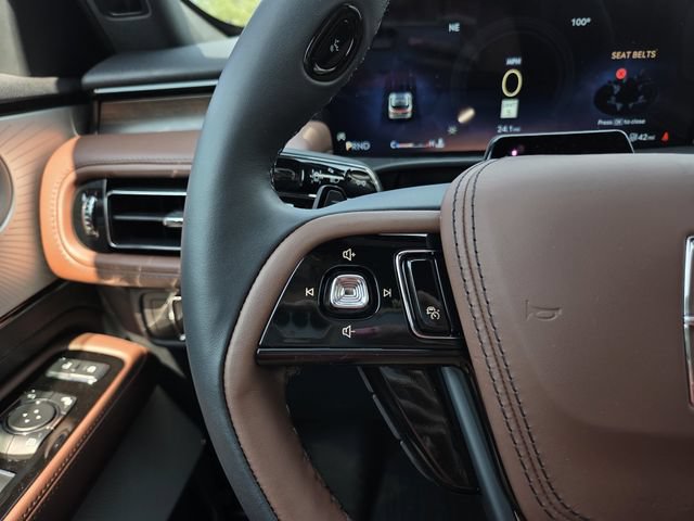 New 2026 Lincoln Aviator Reserve w/ Luxury Package RWD image 23