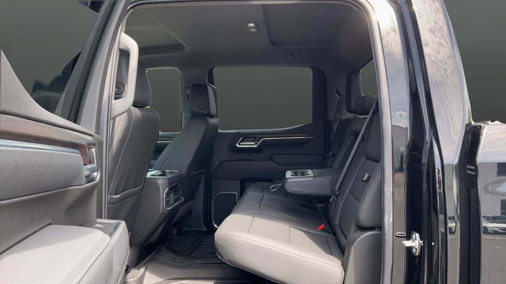 Used 2026 GMC Sierra 1500 SLT RWD image 19