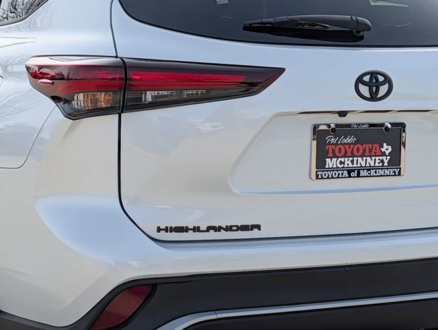 Used 2025 Toyota Highlander XSE image 8