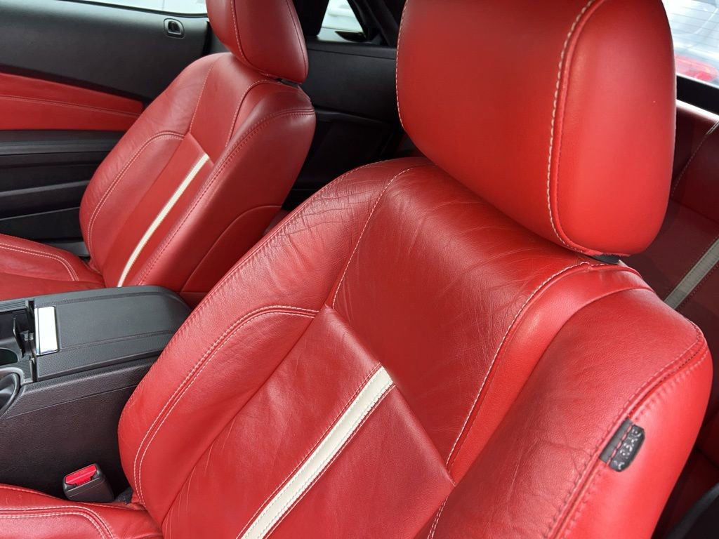 Used 2010 Ford Mustang GT RWD image 10