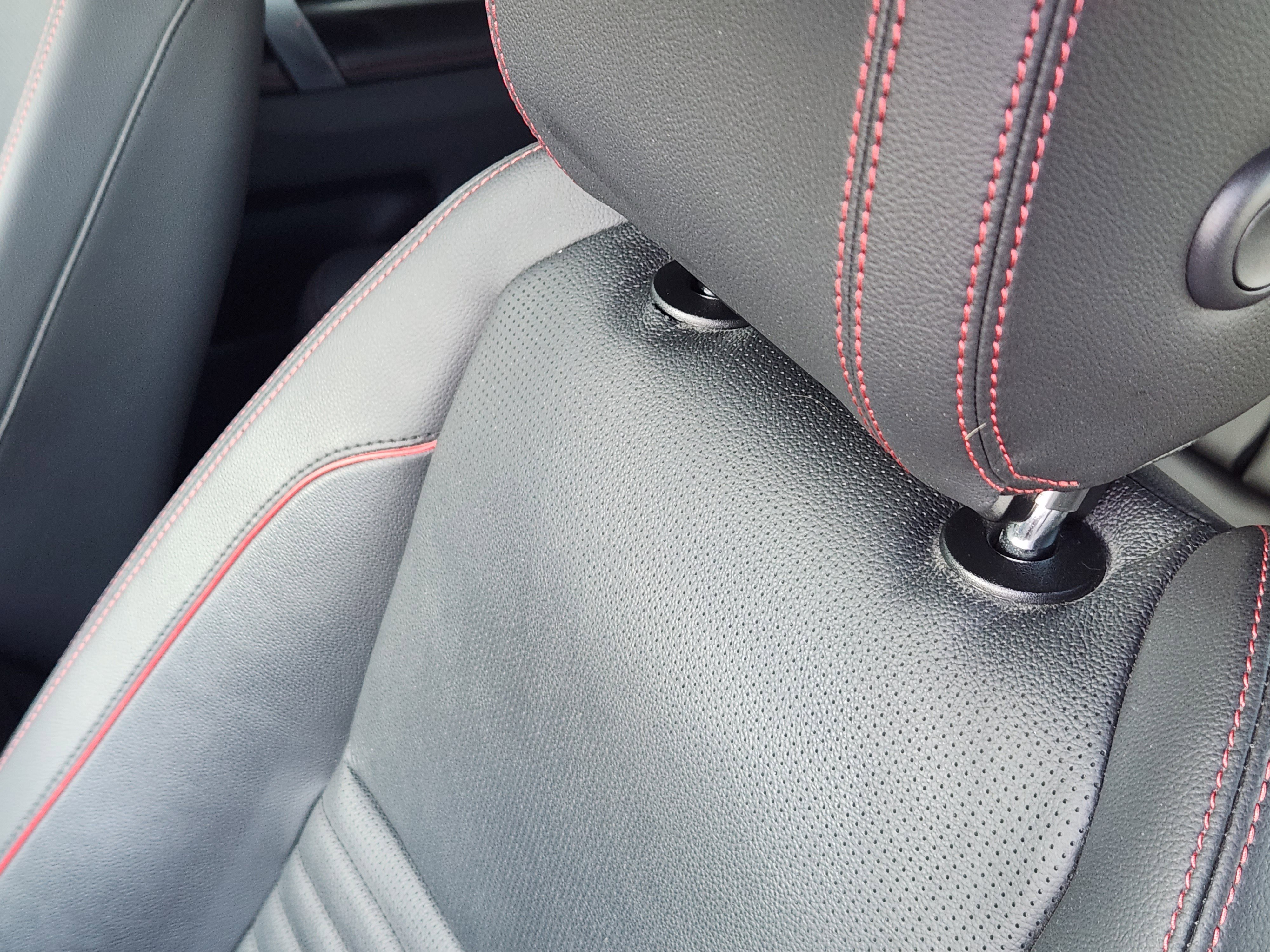 Used 2023 Land Rover Discovery Sport S R-Dynamic image 14