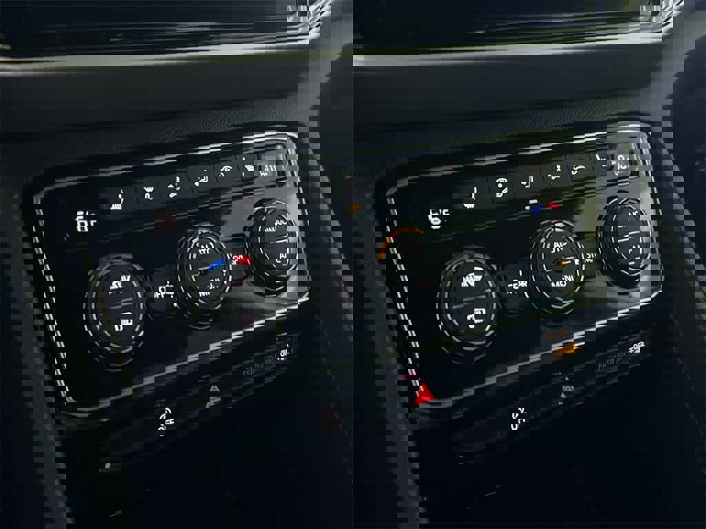 Used 2022 Volkswagen Atlas Cross Sport SE image 20