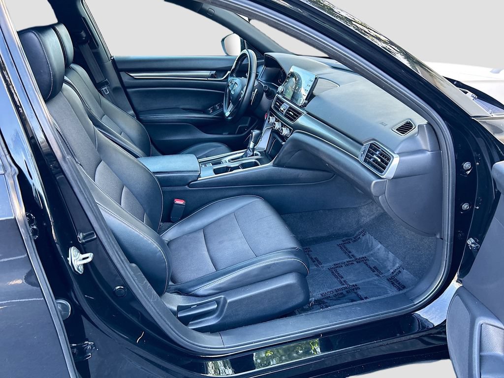 Used 2018 Honda Accord Sport image 25