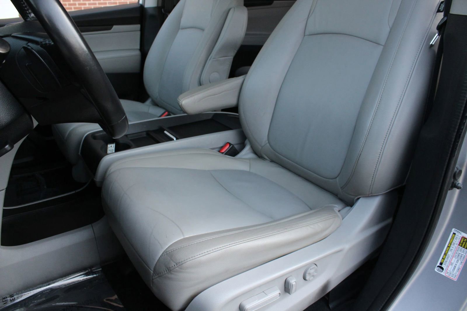 Used 2018 Honda Odyssey EX-L image 29