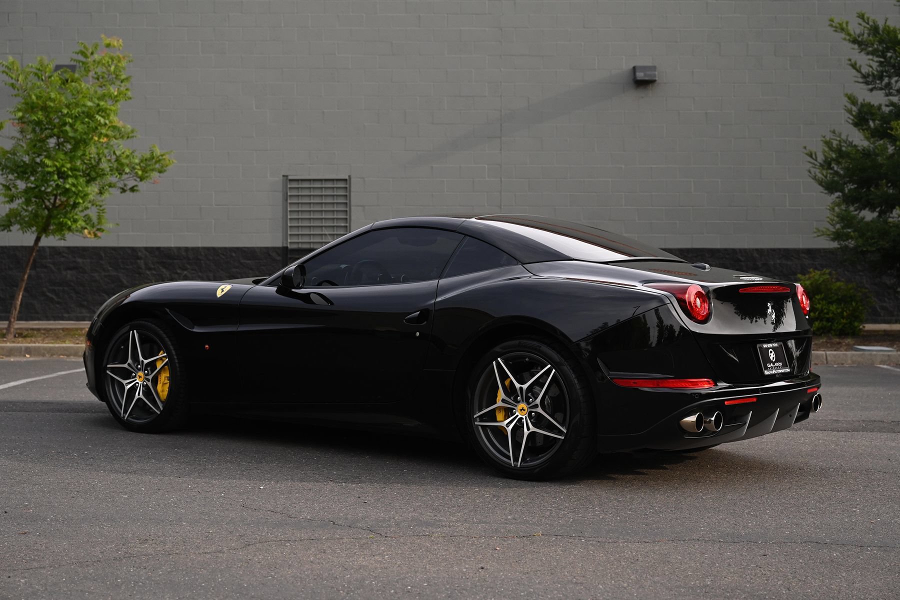 Used 2016 Ferrari California T RWD image 29
