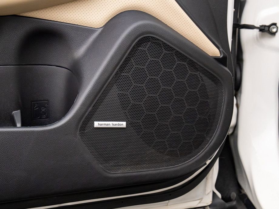 Used 2016 Subaru Outback 2.5i Limited image 15