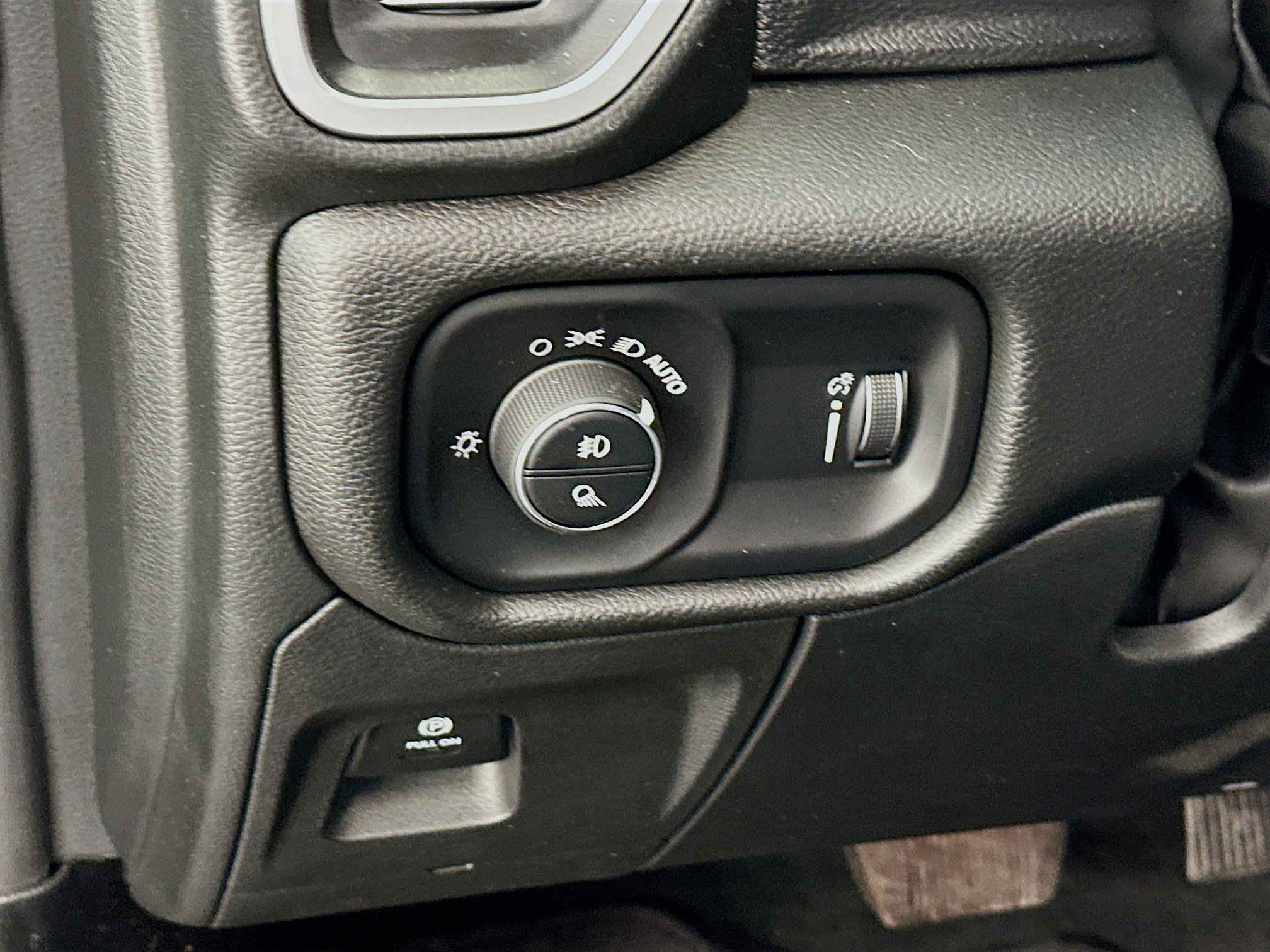 Used 2023 RAM 1500 Big Horn image 17