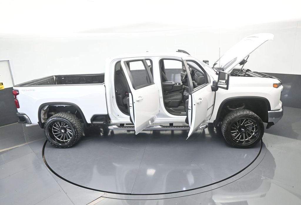 Used 2024 Chevrolet Silverado 2500 LT image 73