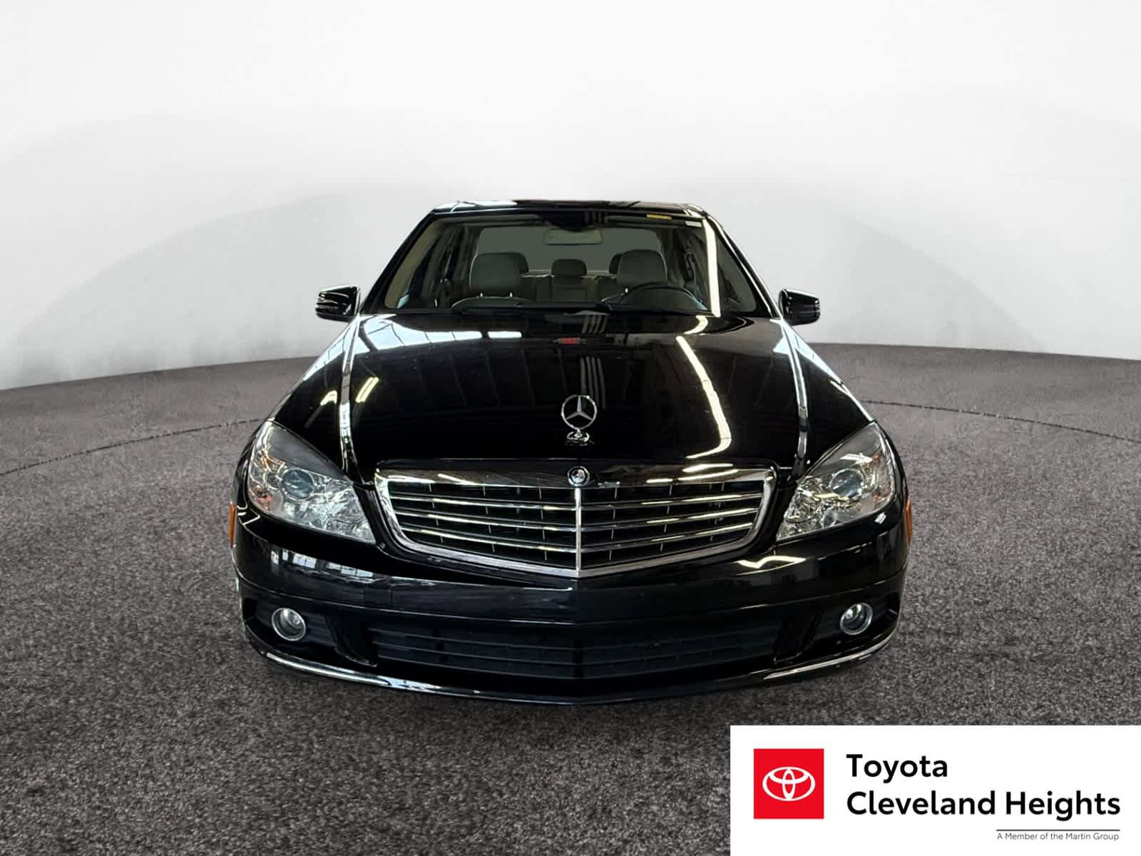 Used 2011 Mercedes-Benz C 300 4MATIC Sedan image 2