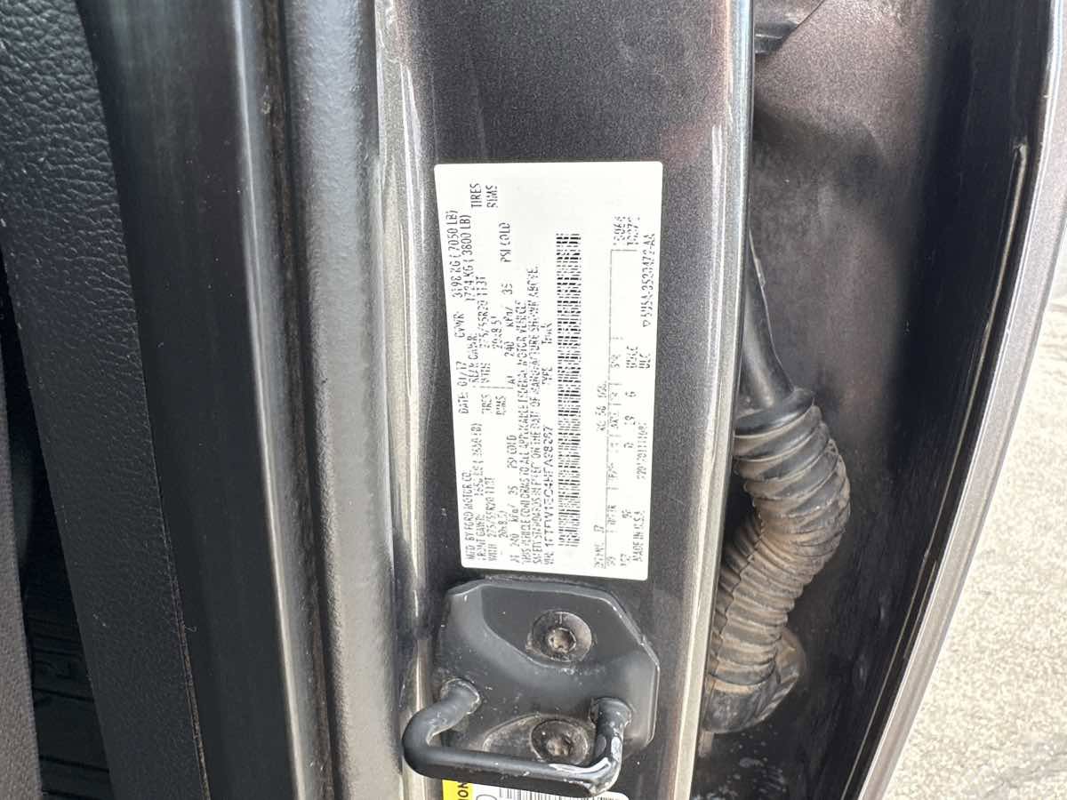 Used 2017 Ford F150 Platinum w/ Equipment Group 701A Luxury image 22