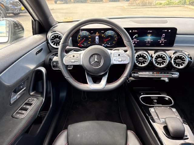 Used 2022 Mercedes-Benz A 220 4MATIC image 30