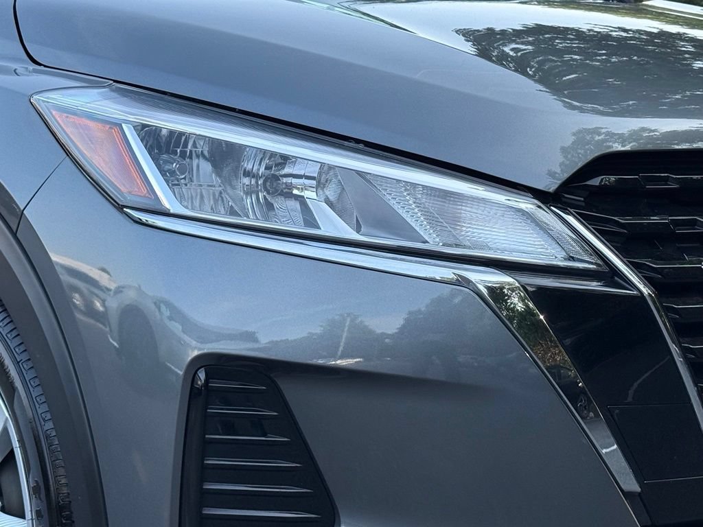 Certified 2023 Nissan Kicks S FWD image 12