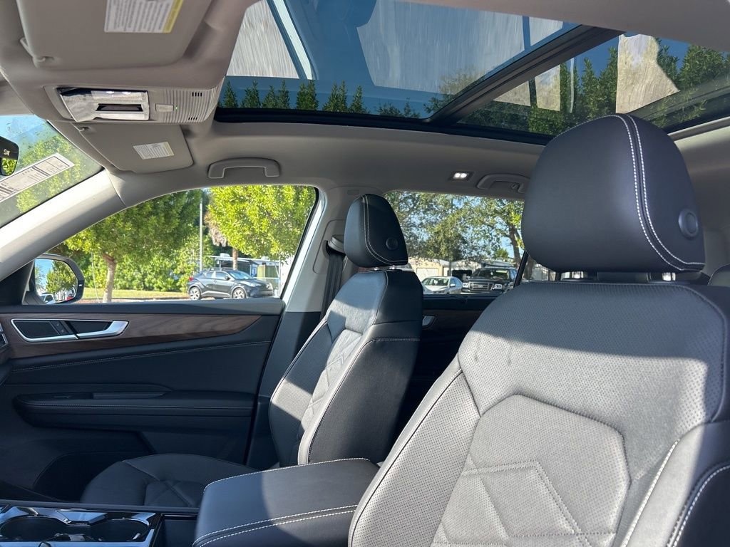New 2026 Volkswagen Atlas SE FWD image 22