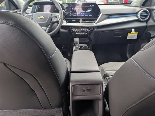New 2026 Chevrolet Trax LT w/ Sunroof Package image 25