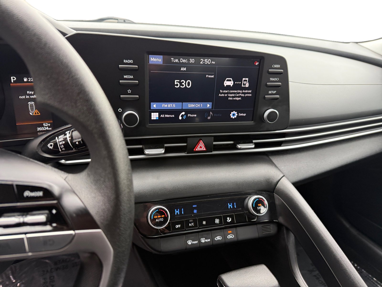 Used 2023 Hyundai Elantra SEL image 12