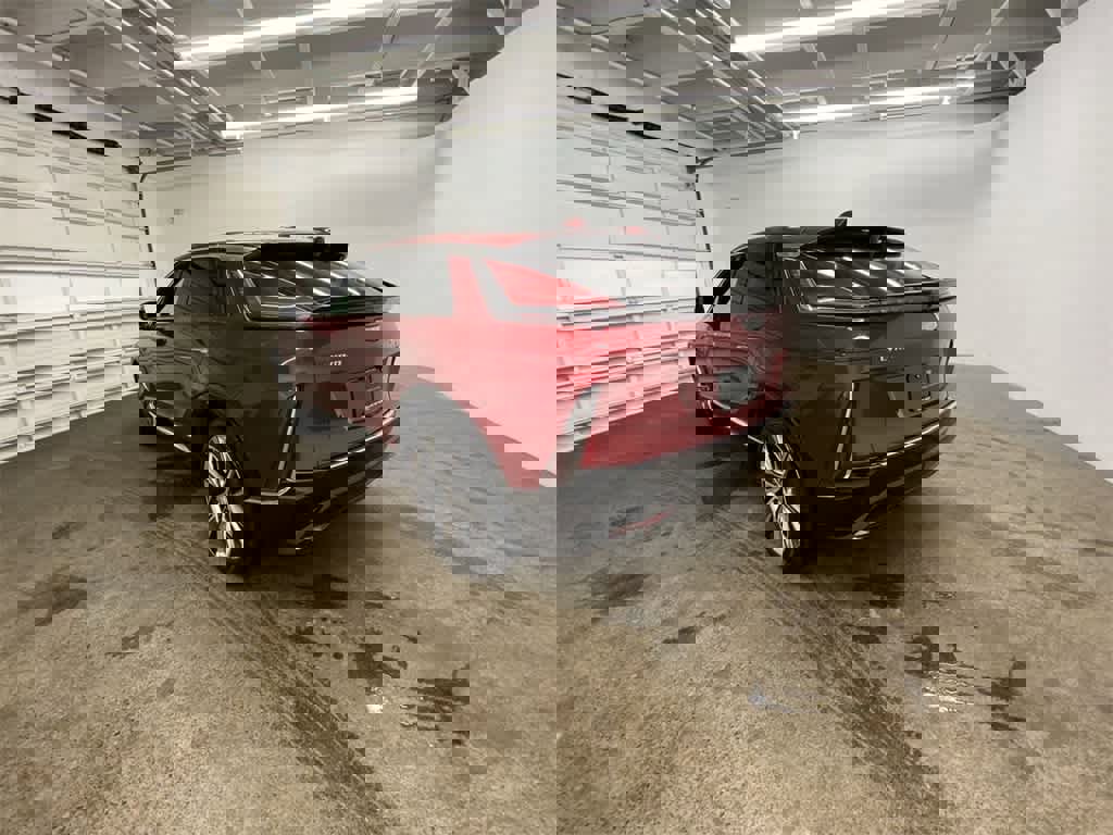 Certified 2024 Cadillac Lyriq Luxury w/ LPO, Floor Liner Package image 4