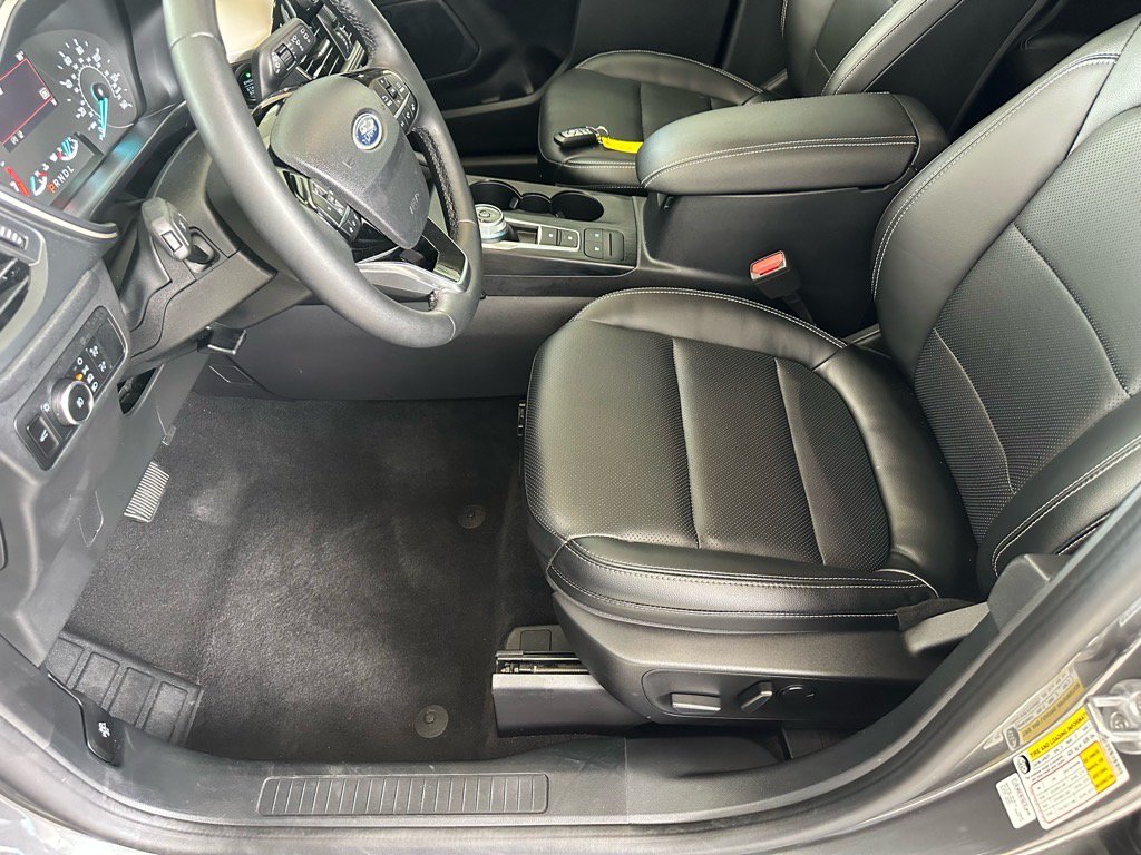 Certified 2022 Ford Escape SEL AWD/4WD image 17