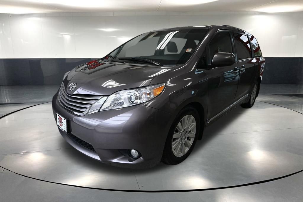 Used 2015 Toyota Sienna XLE AWD/4WD image 10