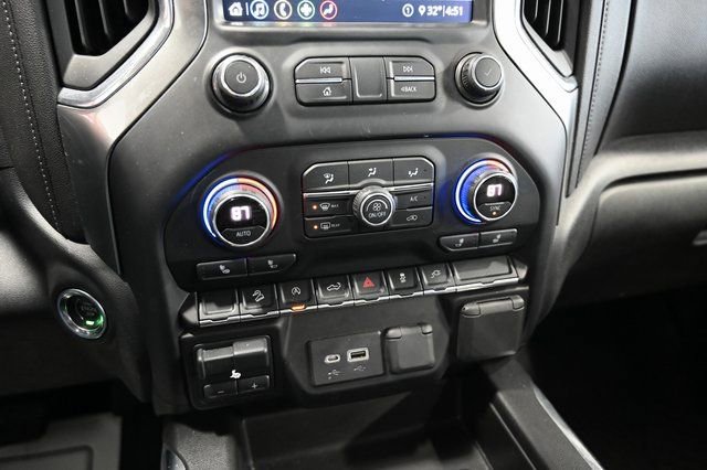 Used 2020 Chevrolet Silverado 1500 LT Trail Boss w/ Midnight Edition image 19