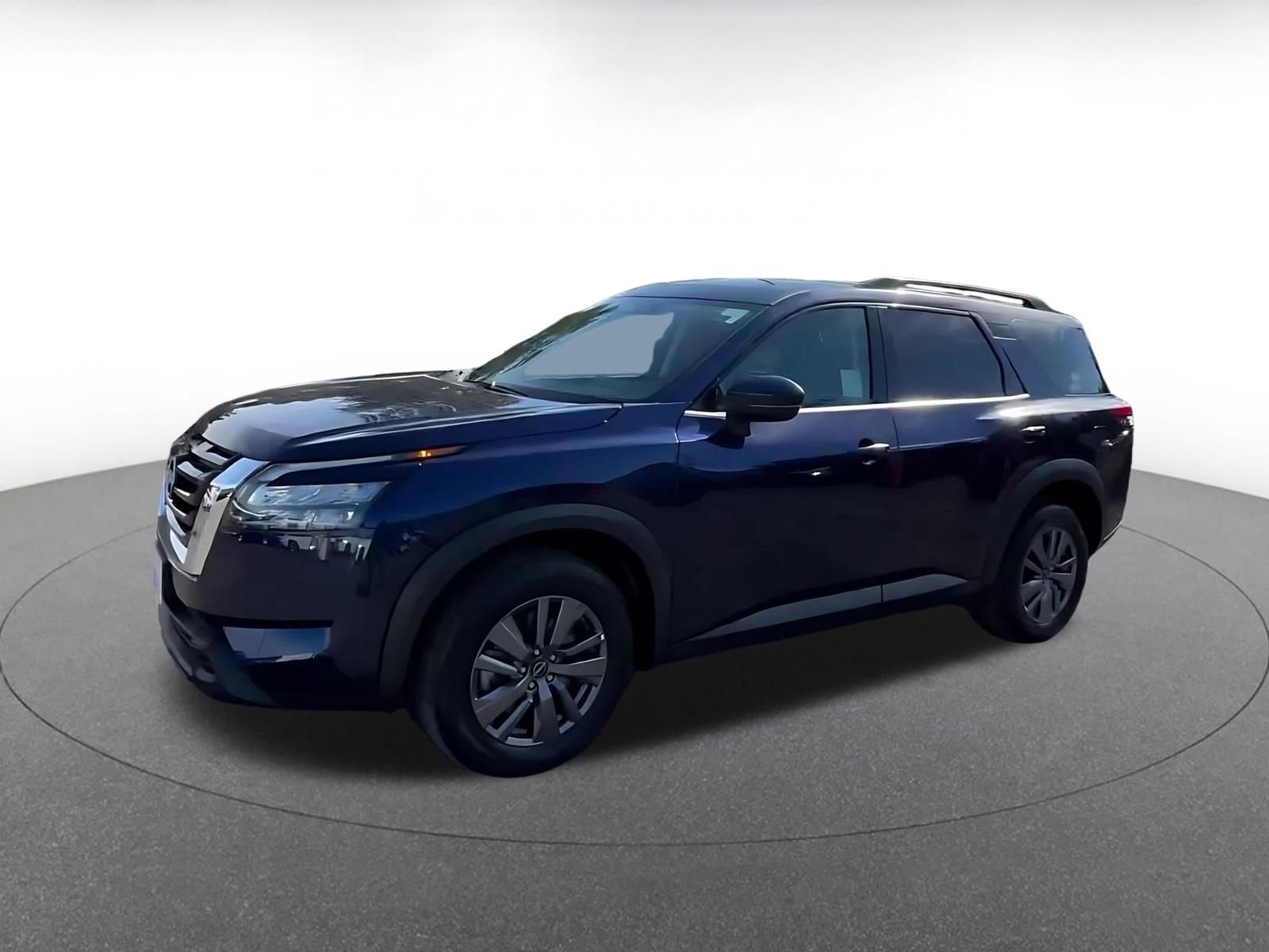 Used 2025 Nissan Pathfinder SV FWD image 6