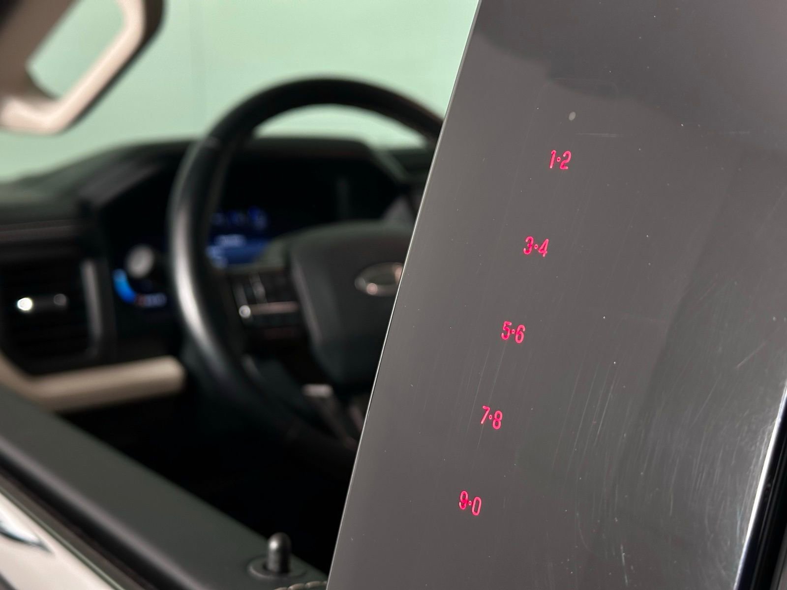 Used 2023 Ford Expedition Platinum image 12