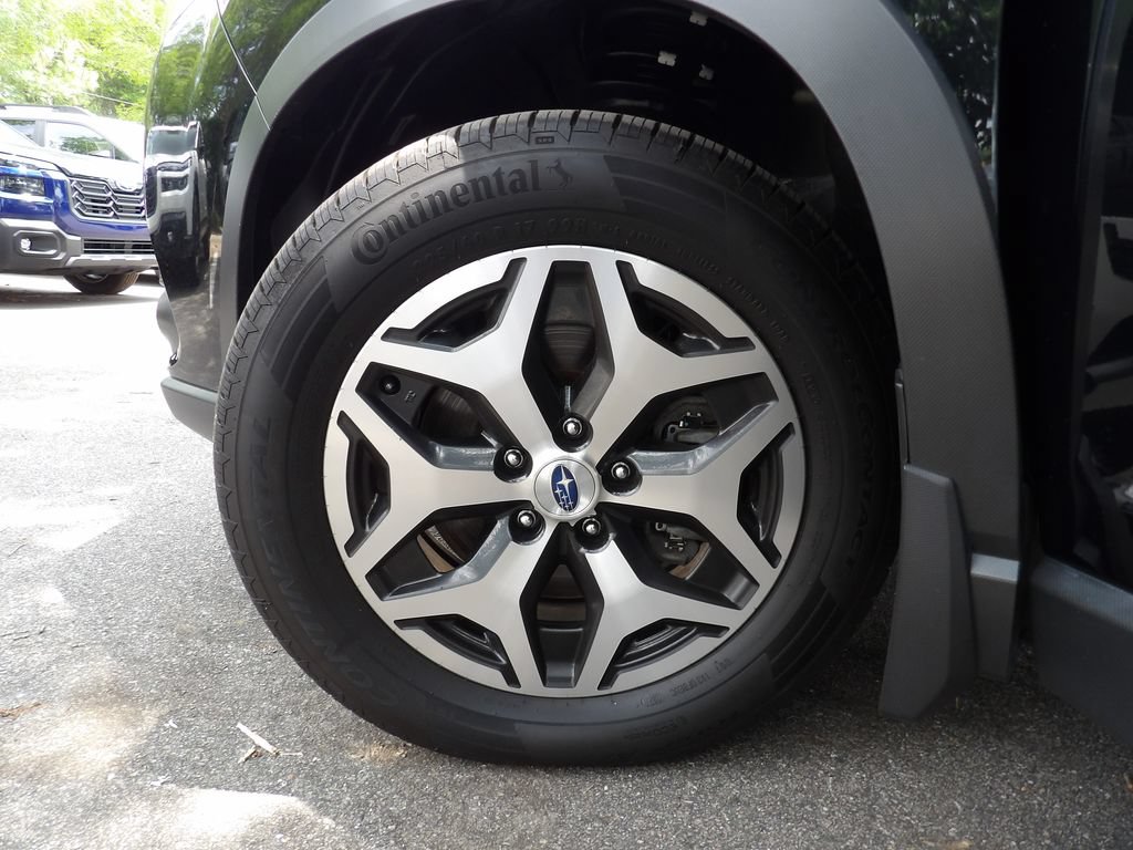 Used 2023 Subaru Forester Premium AWD/4WD image 30