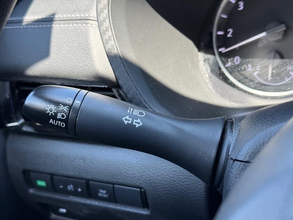Used 2025 Nissan Sentra SV FWD image 19