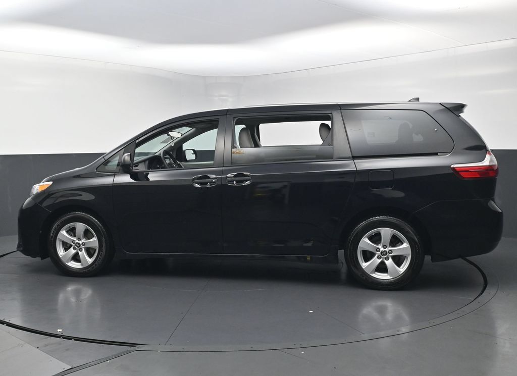 Used 2020 Toyota Sienna L FWD image 12
