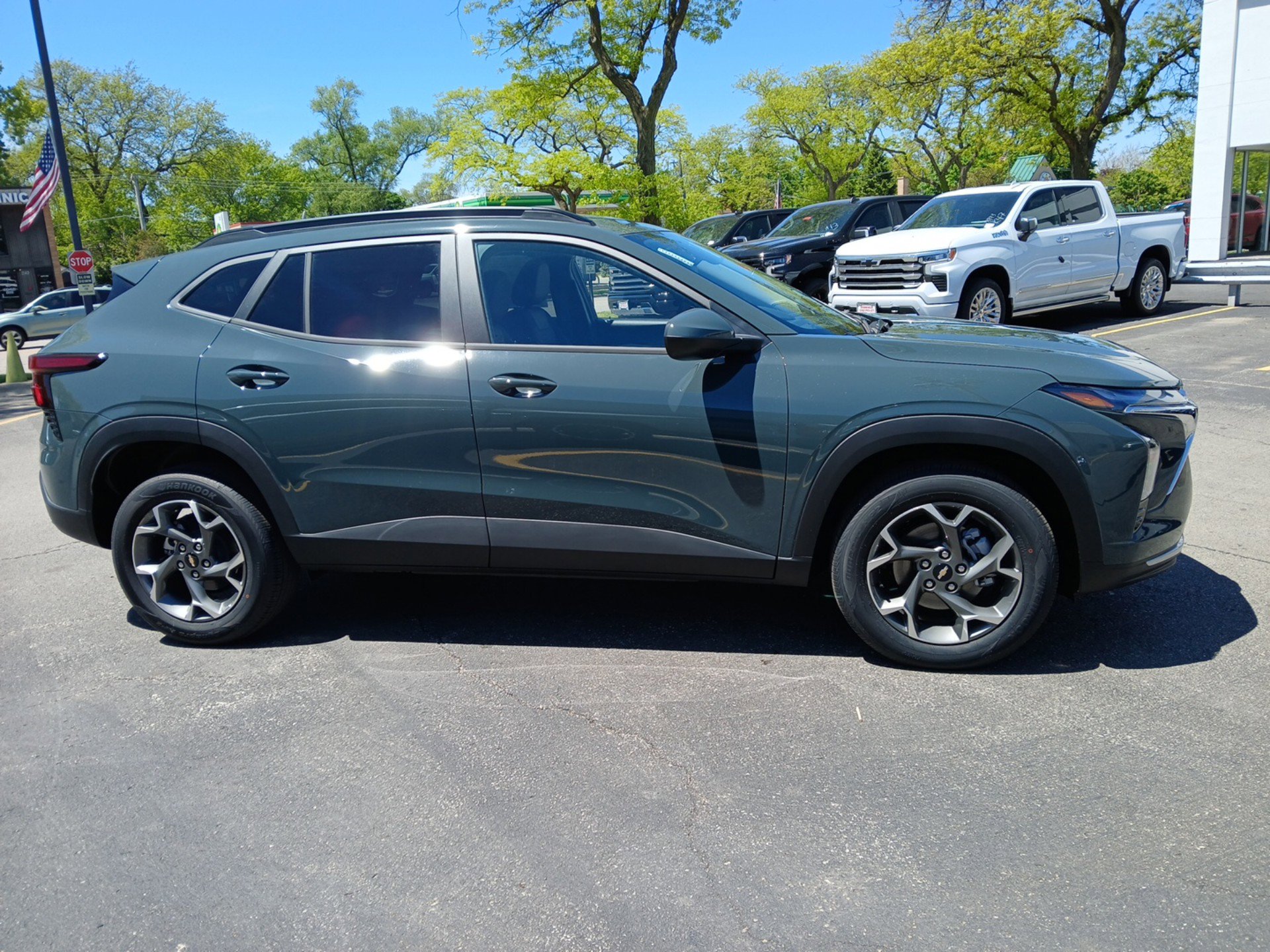 New 2026 Chevrolet Trax LT w/ Driver Confidence Package FWD image 3
