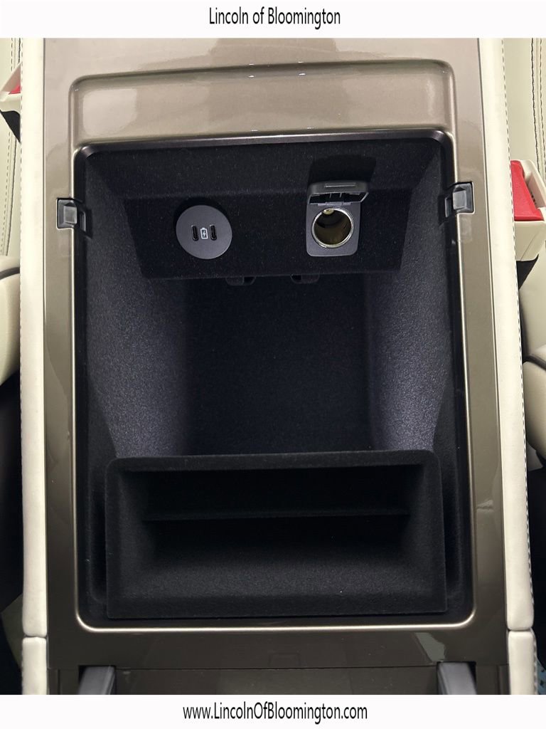 New 2026 Lincoln Nautilus Black Label w/ Jet Appearance Package image 49