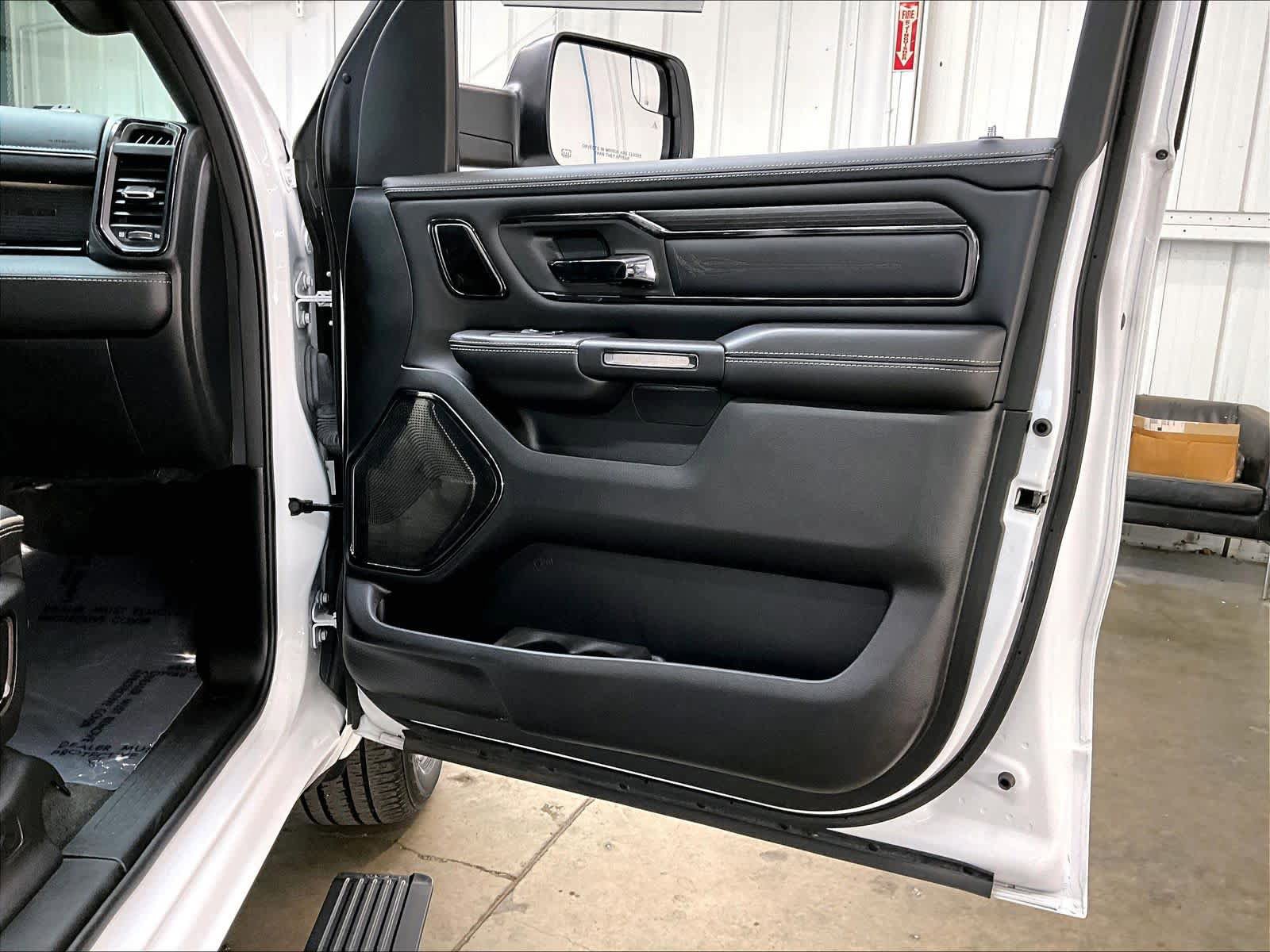 Used 2023 RAM 1500 Limited AWD/4WD image 25