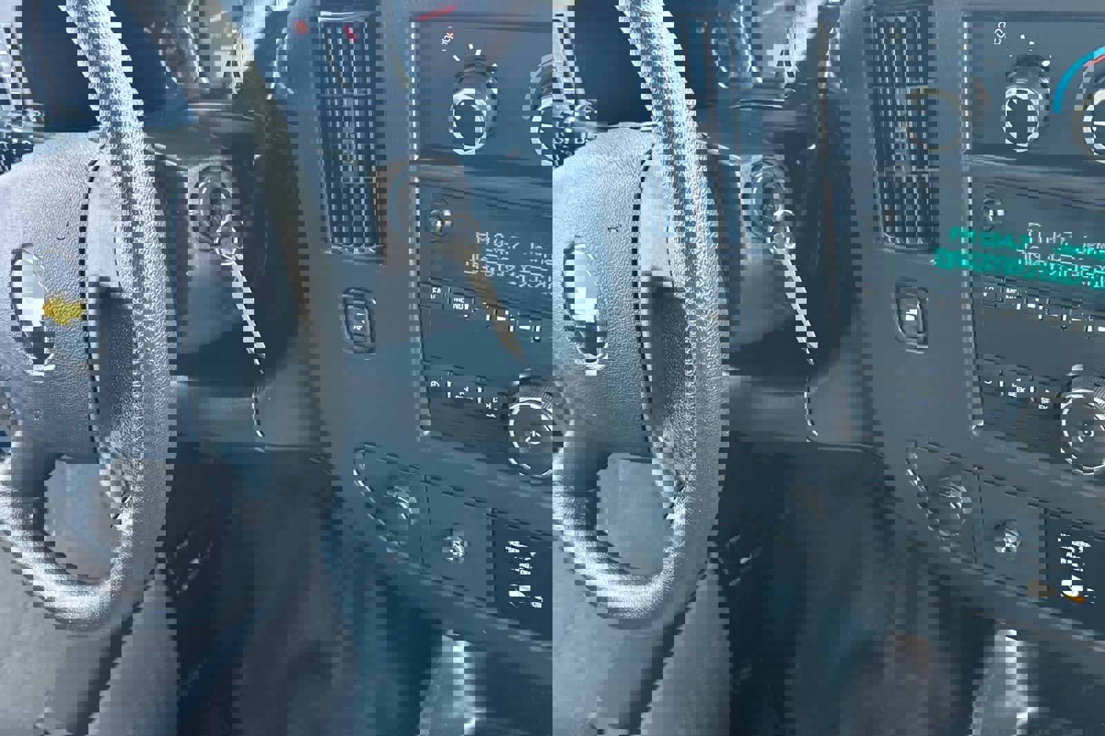 Used 2019 Chevrolet Express 3500 w/ Driver Convenience Package image 15