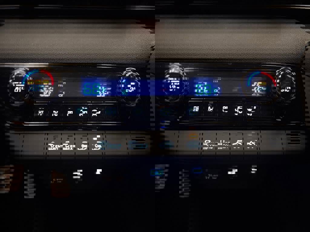 New 2026 Hyundai Elantra Sport image 16