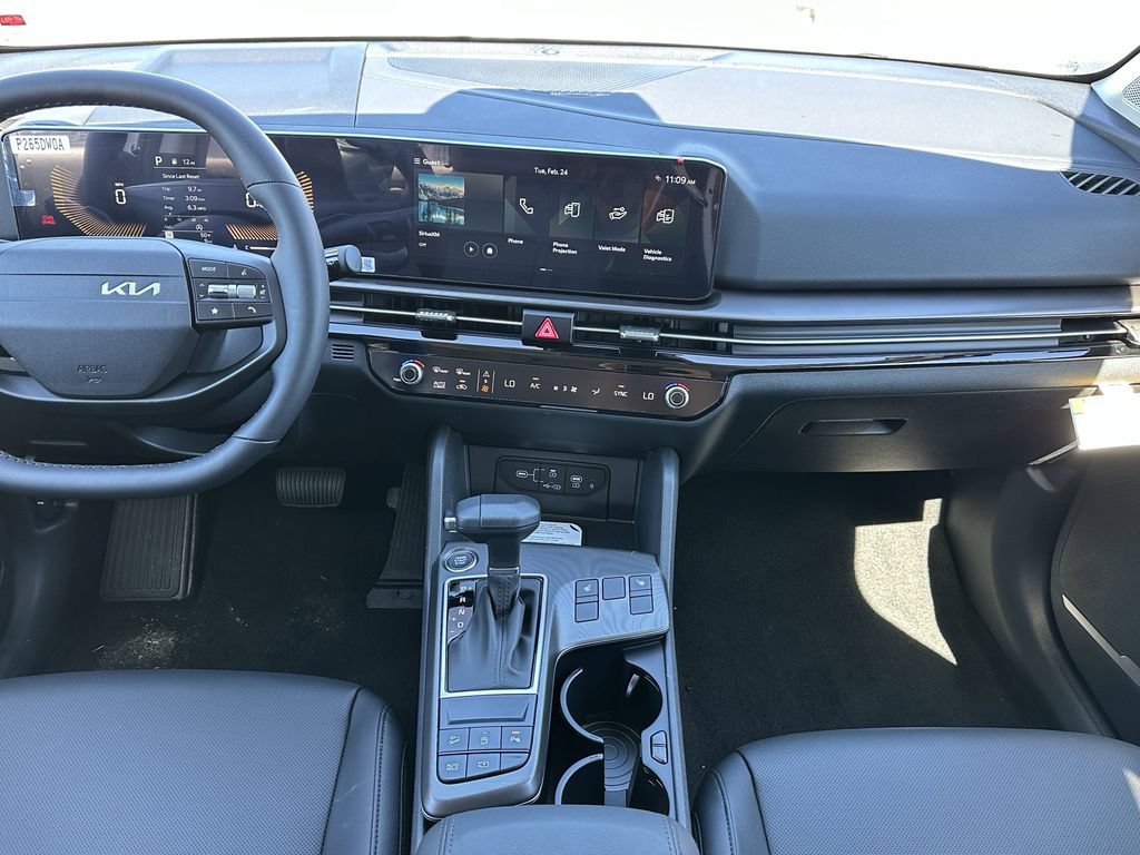 New 2026 Kia Sportage EX w/ EX Panorama Roof Package FWD image 16