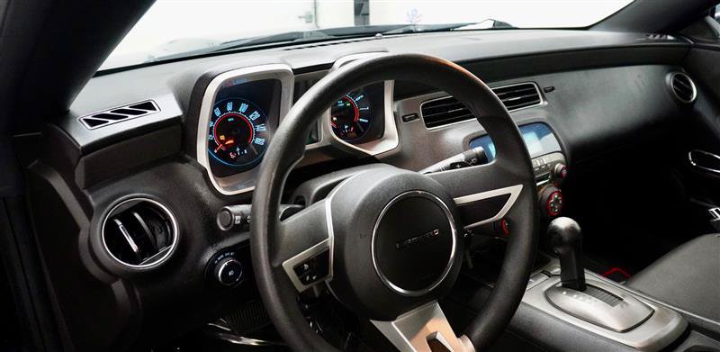 Used 2011 Chevrolet Camaro LT RWD image 11