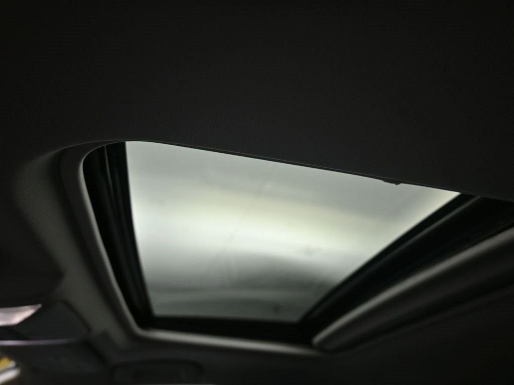 Used 2022 Toyota RAV4 XLE image 19