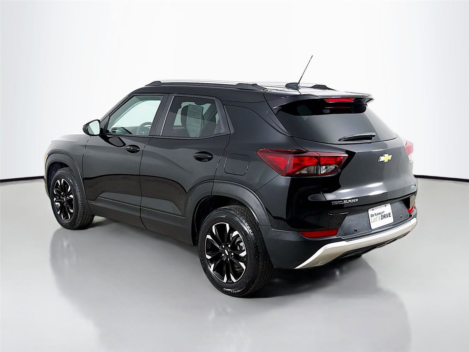 Used 2022 Chevrolet TrailBlazer LT w/ Convenience Package image 6