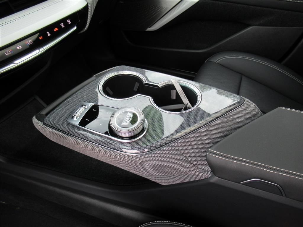 Certified 2025 Cadillac Optiq Luxury 2 w/ LPO, Floor Liner Package AWD/4WD image 22