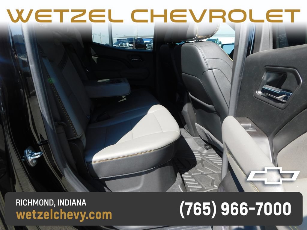 Used 2025 Chevrolet Colorado ZR2 w/ Technology Package AWD/4WD image 23