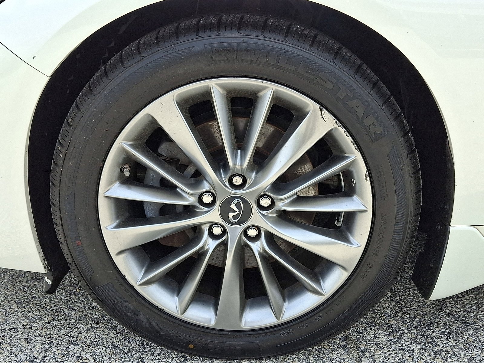 Used 2019 INFINITI Q50 Luxe w/ Essential Package (3.0T Luxe) AWD/4WD image 8