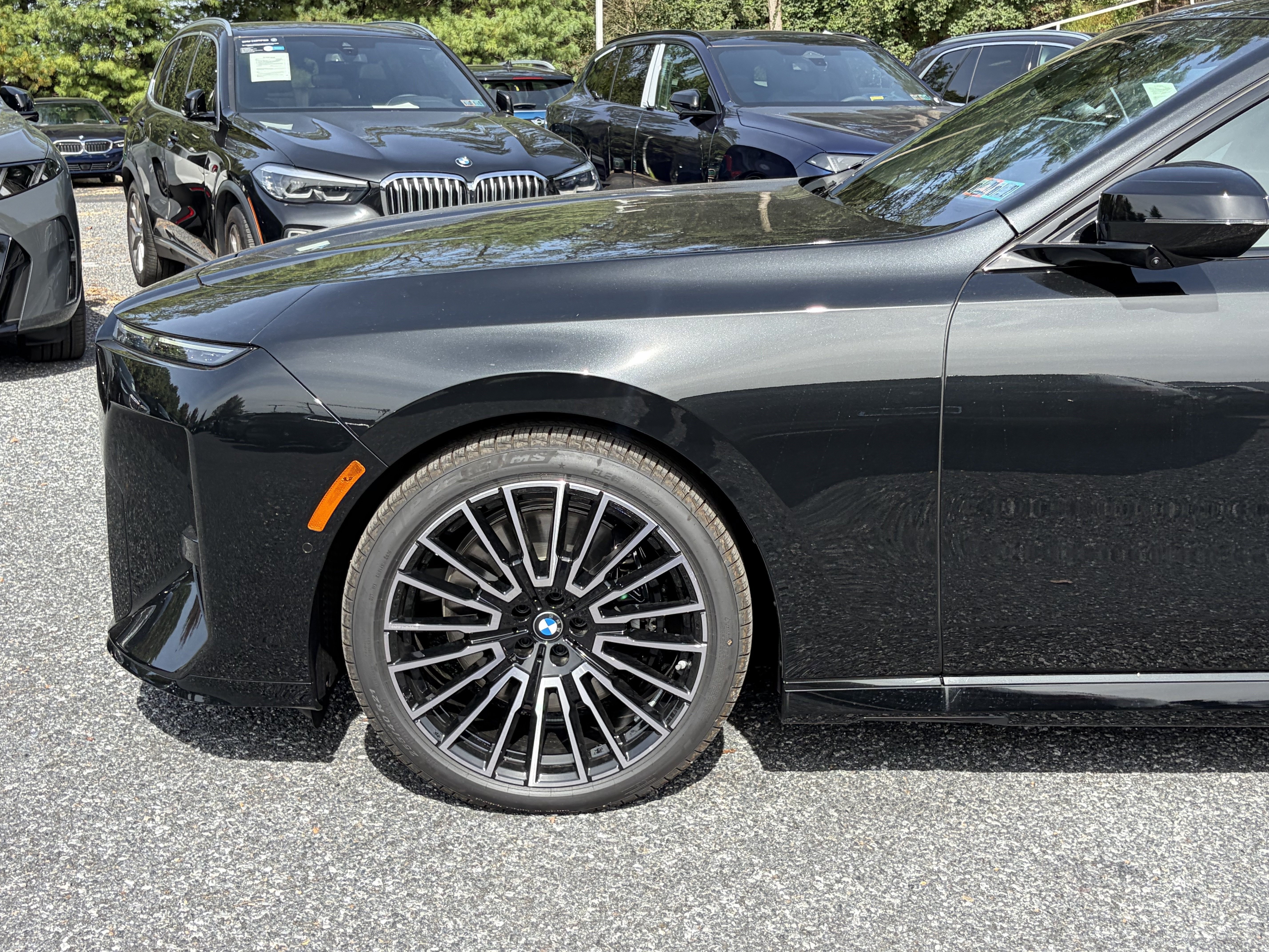 New 2027 BMW 740i xDrive w/ Executive Package AWD/4WD image 4