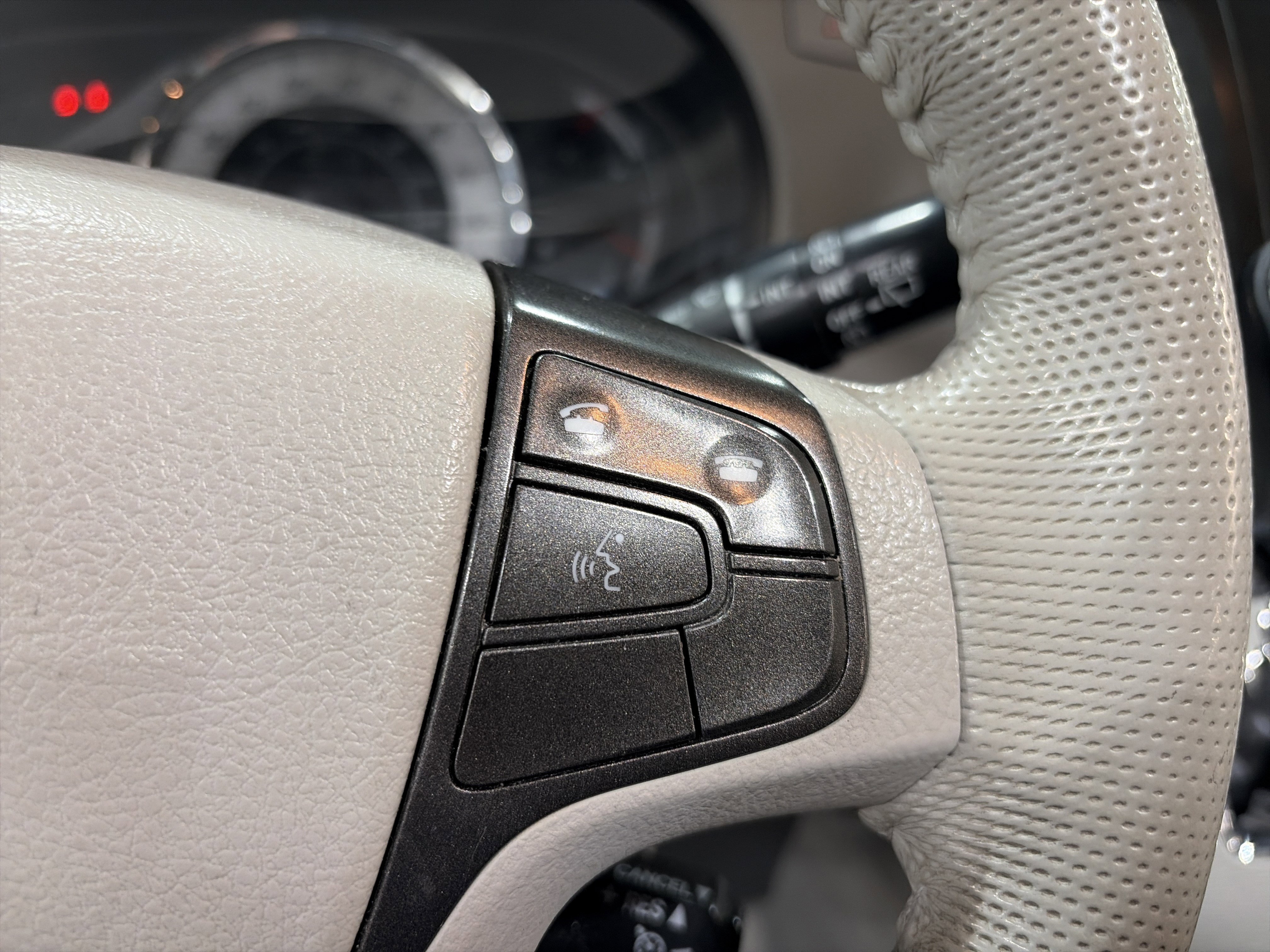 Used 2013 Toyota Sienna SE w/ Premium Pkg w/Entune FWD image 44