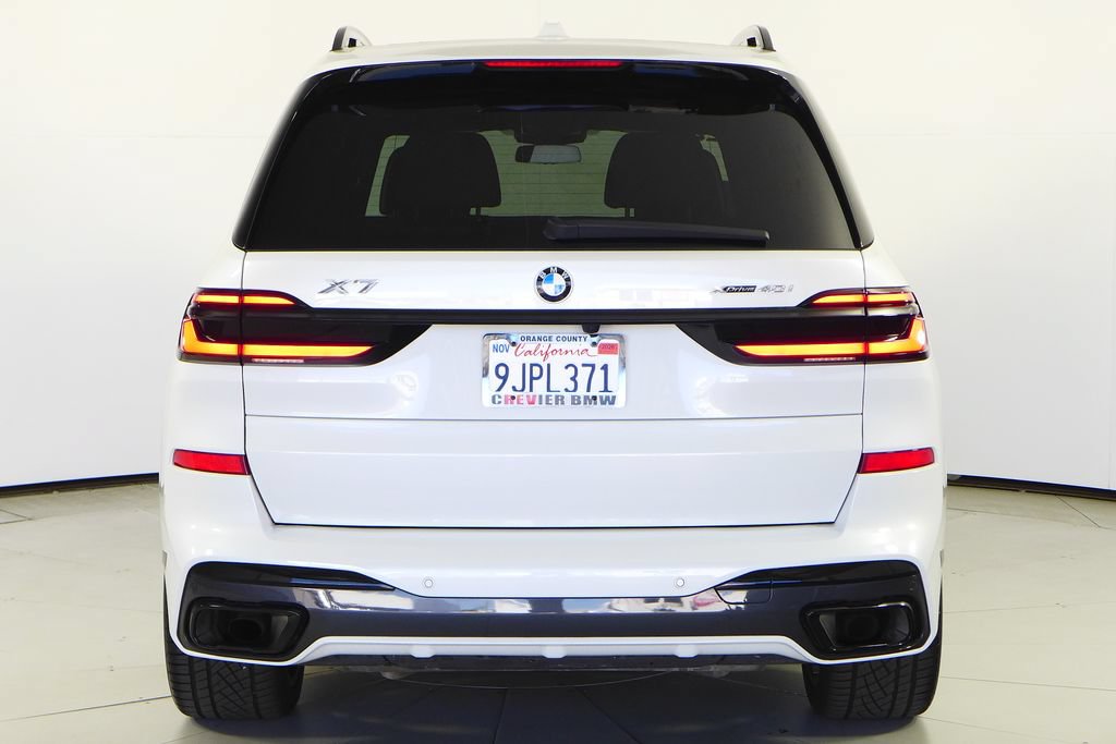 Used 2024 BMW X7 xDrive40i w/ M Sport Package AWD/4WD image 8