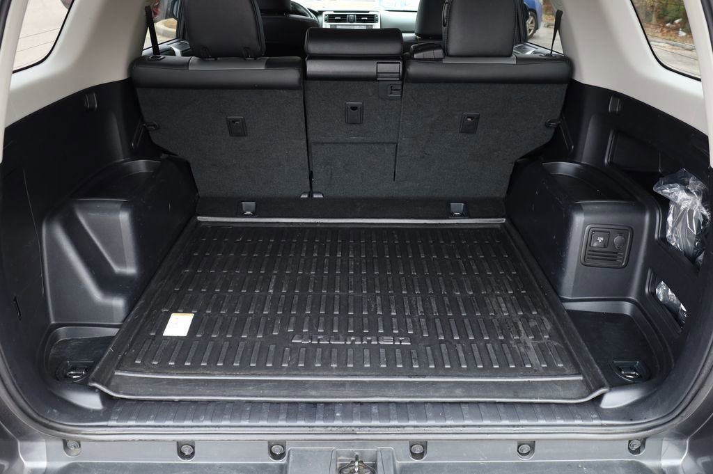 Used 2021 Toyota 4Runner SR5 Premium w/ Moonroof Package image 3