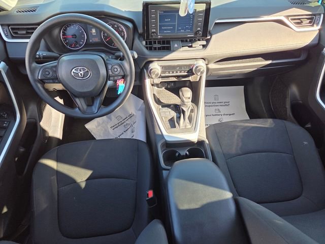 Used 2021 Toyota RAV4 LE image 9