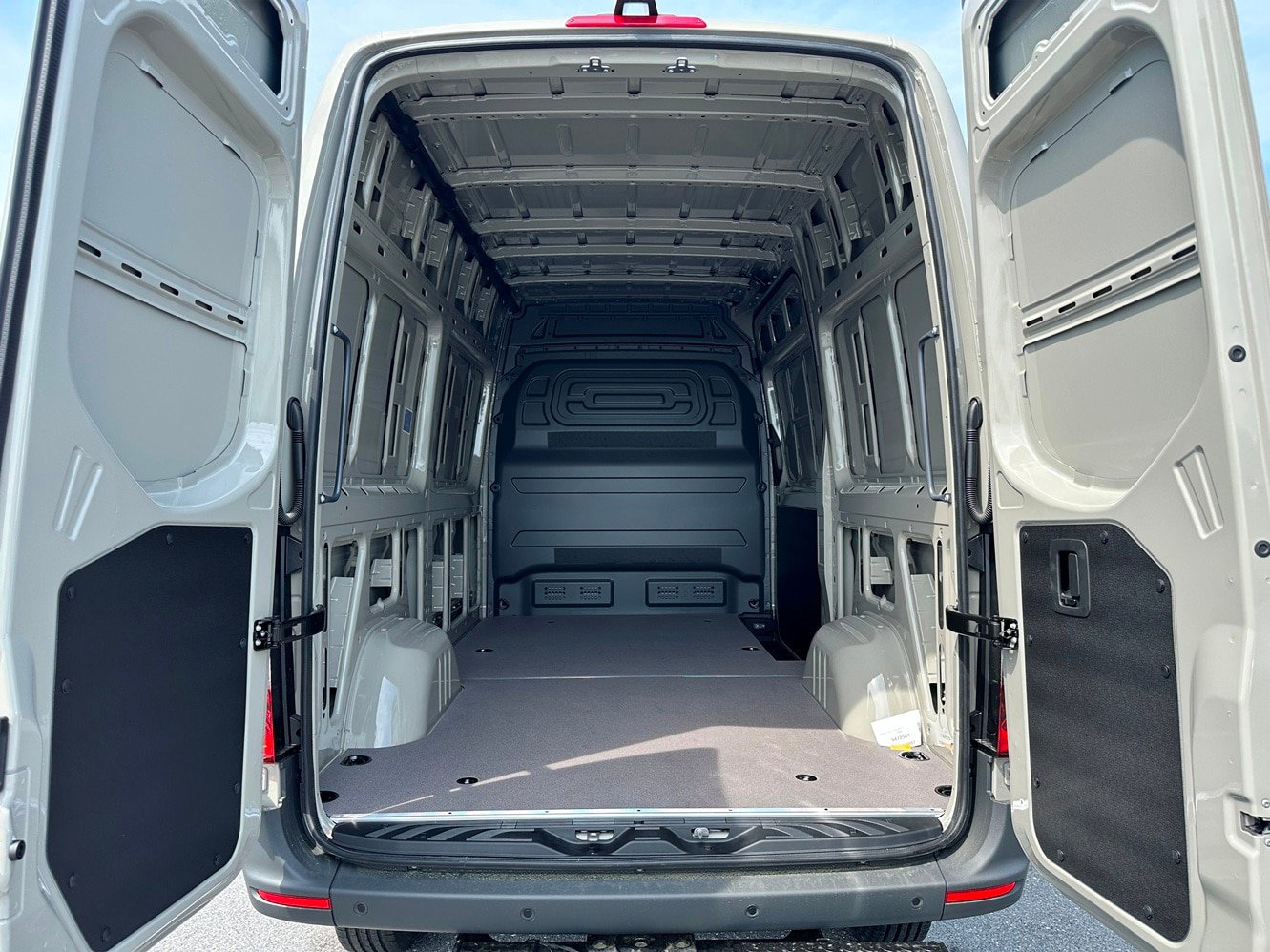 New 2026 Mercedes-Benz Sprinter 2500 image 22
