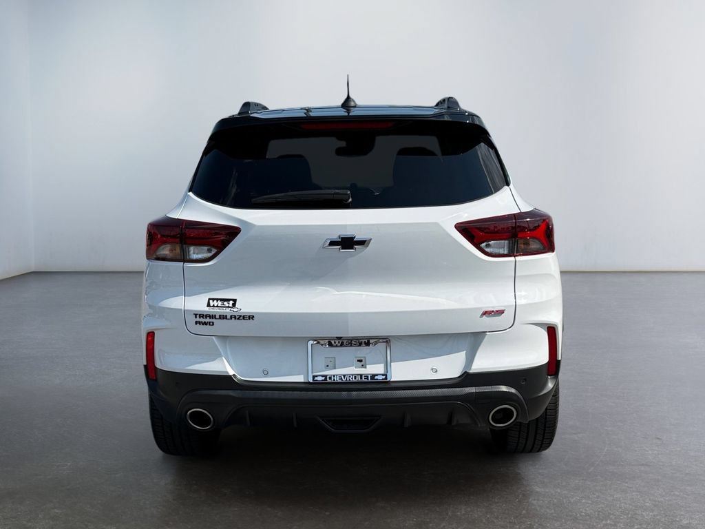 Used 2023 Chevrolet TrailBlazer RS w/ Sun and Liftgate Package AWD/4WD image 4